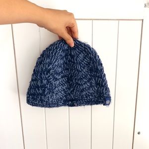 athleta • blue speckled winter hat